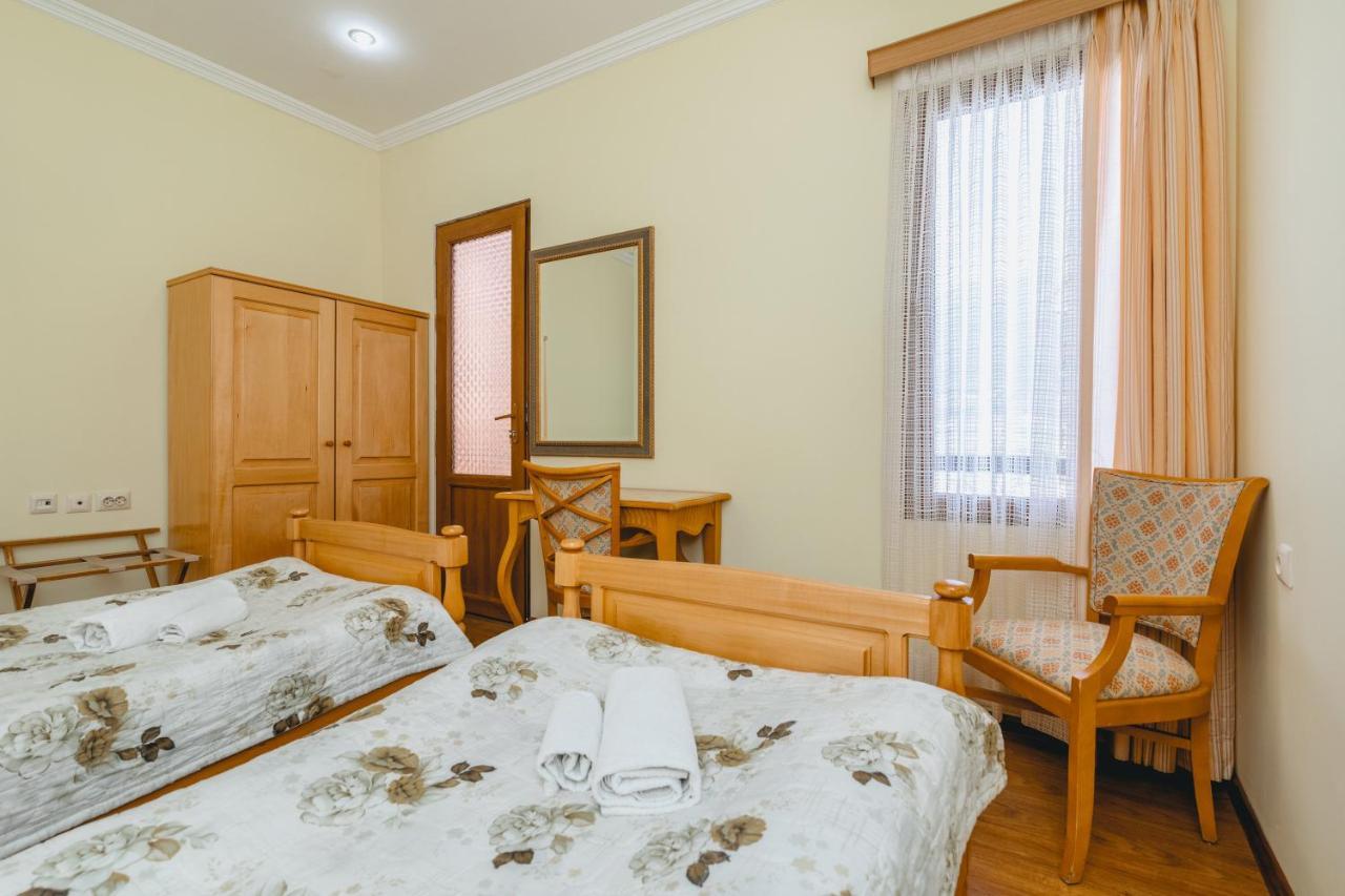 Hotel Lileo Mestia Luaran gambar