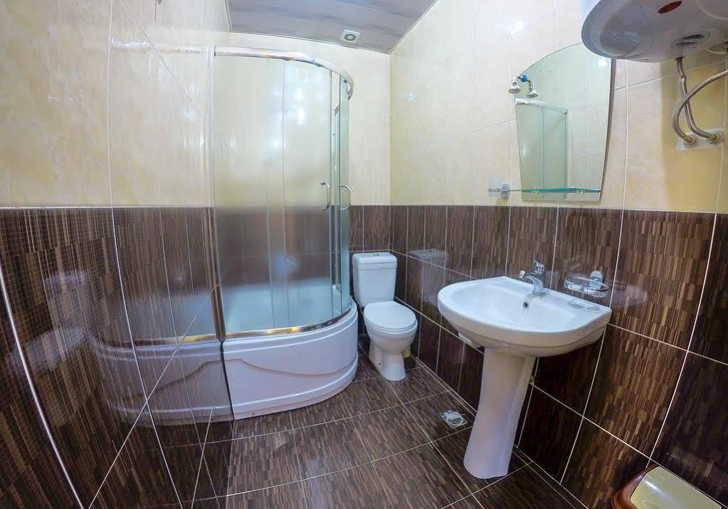 Hotel Lileo Mestia Luaran gambar